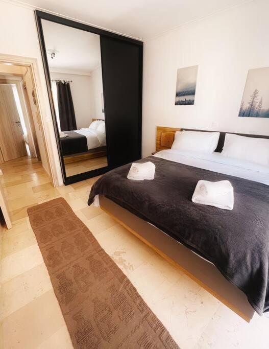 Minimal 3Br Apartment In Атина Екстериор снимка