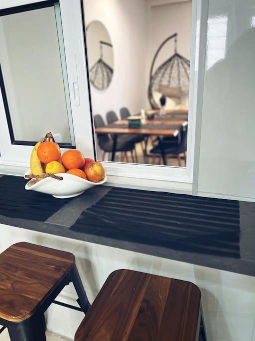 Minimal 3Br Apartment In Атина Екстериор снимка