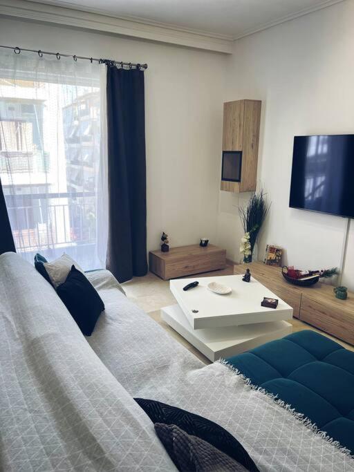 Minimal 3Br Apartment In Атина Екстериор снимка
